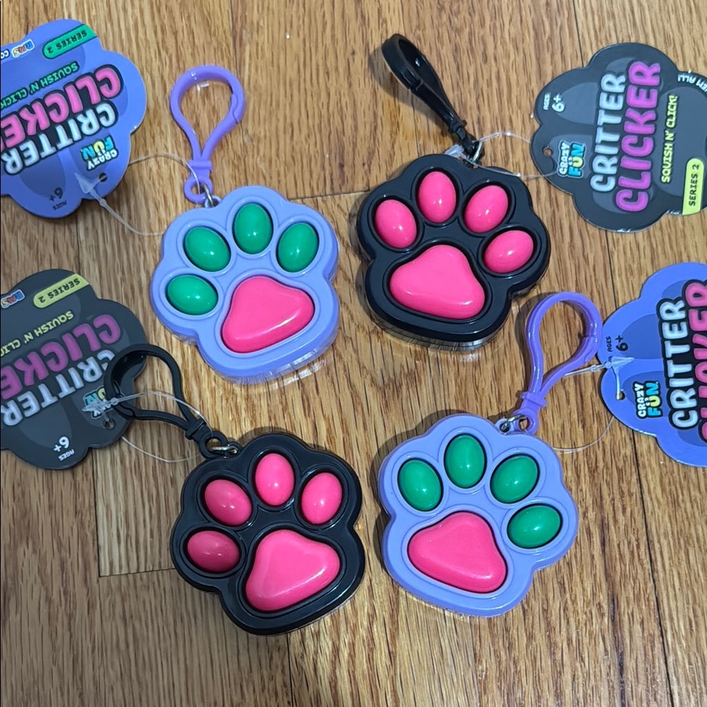 Critter Clicker Paw Keychains 4x Crazy Fun RMS